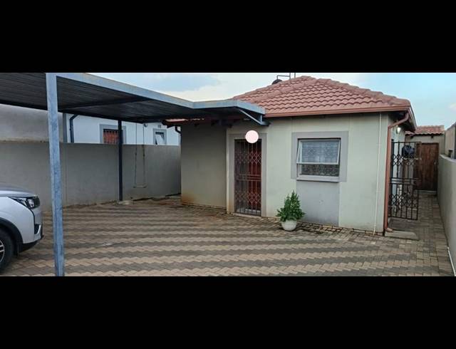 2 BEDROOM HOUSE FOR SALE IN CLAYVILLE